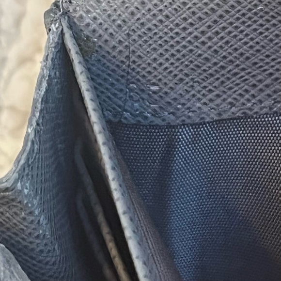 Authentic PRADA Envelope wallet in Saffiano leather - Picture 16 of 16